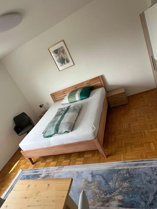 Wohnung In Грац Екстериор снимка